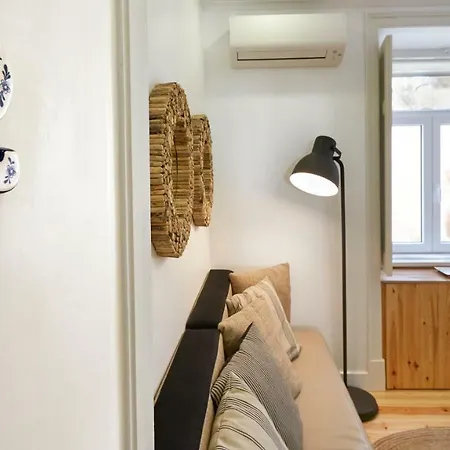 Апартаменты Downtown Lovers Apartments: Costa Do Castelo Лиссабон