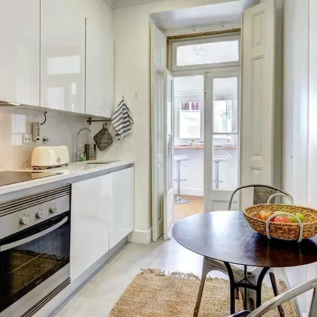 Downtown Lovers Apartments: Costa Do Castelo * Лиссабон