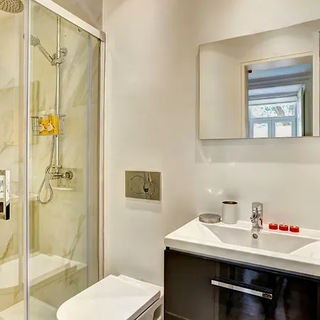 Downtown Lovers Apartments: Costa Do Castelo *