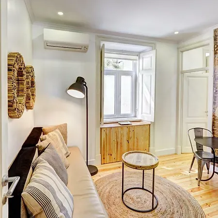 Downtown Lovers Apartments: Costa Do Castelo *