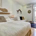 Downtown Lovers Apartments: Costa Do Castelo Apartamento