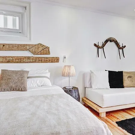 Downtown Lovers Apartments: Costa Do Castelo