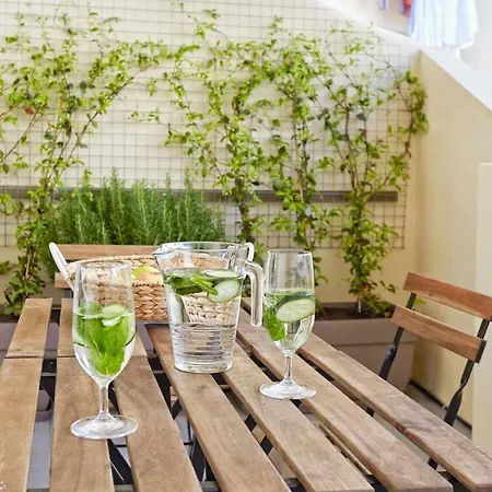 アパート Downtown Lovers Apartments: Costa Do Castelo リスボン