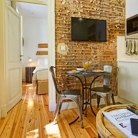 公寓 Downtown Lovers Apartments: Costa Do Castelo *