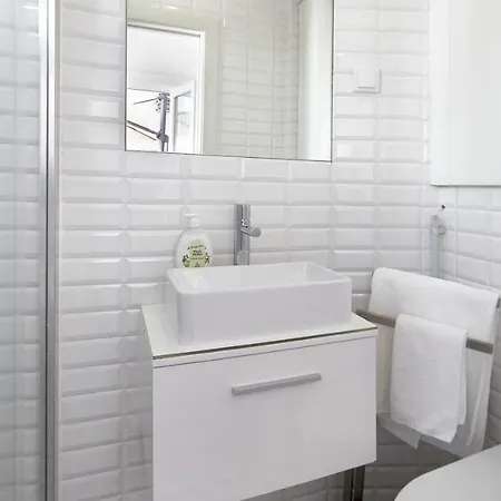 Daire Downtown Lovers Apartments: Costa Do Castelo *