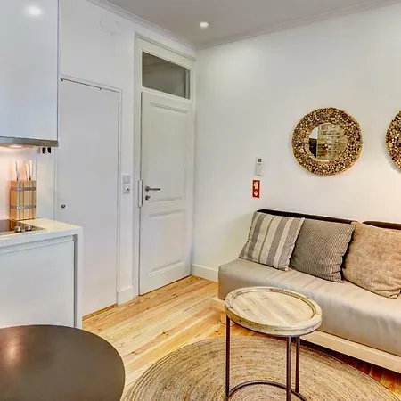 Daire Downtown Lovers Apartments: Costa Do Castelo *