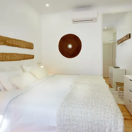 Daire Downtown Lovers Apartments: Costa Do Castelo *