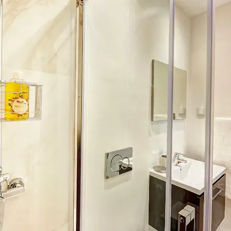 Downtown Lovers Apartments: Costa Do Castelo Daire